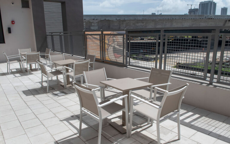 oyc-rental_page_slide_roof-1