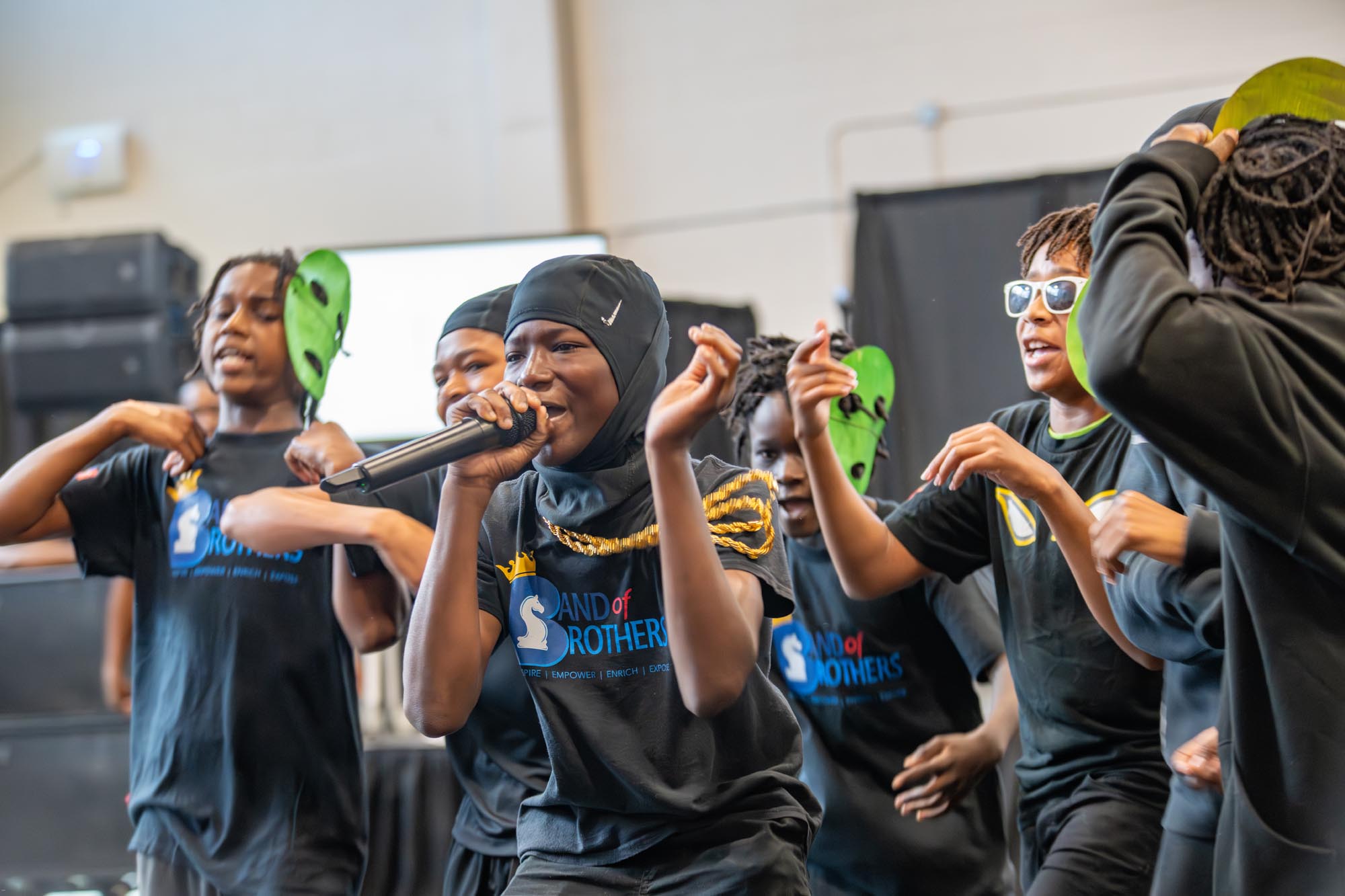 young children participate in a chant-off competition