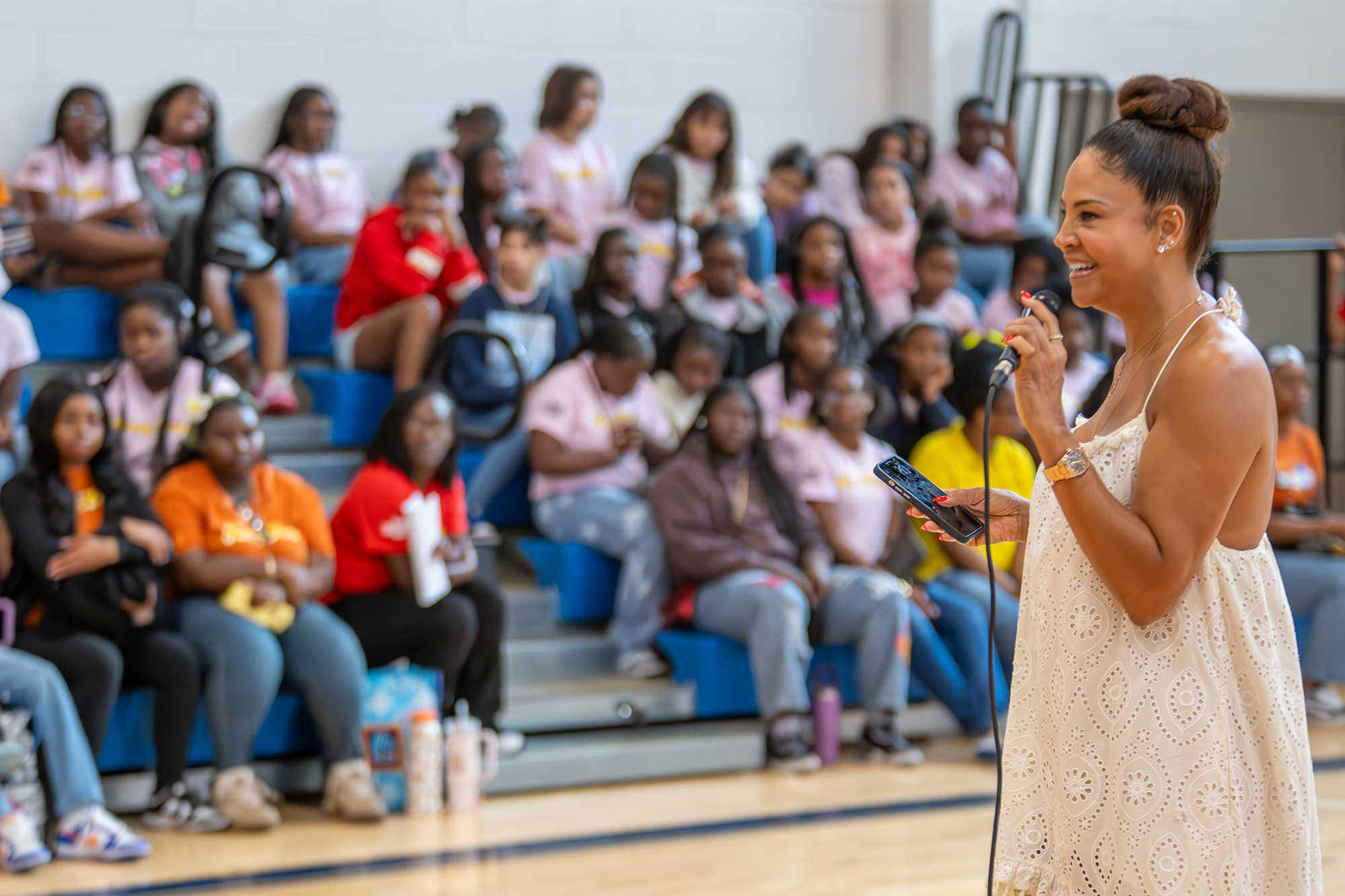Tracy Wilson Mourning speaks to a room of girls at the Jewel Summit