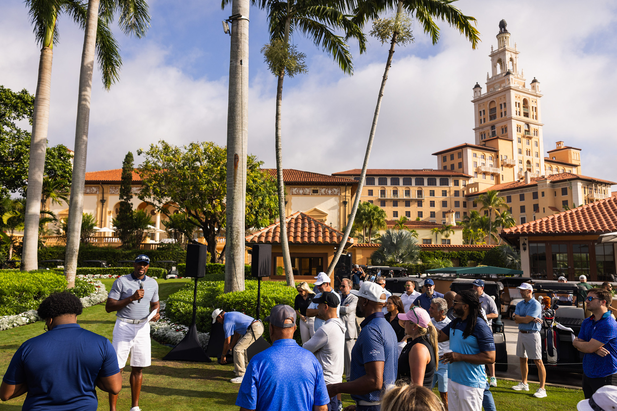 Alonzo Mounring speaks to golfers at the Biltmore Golf Course