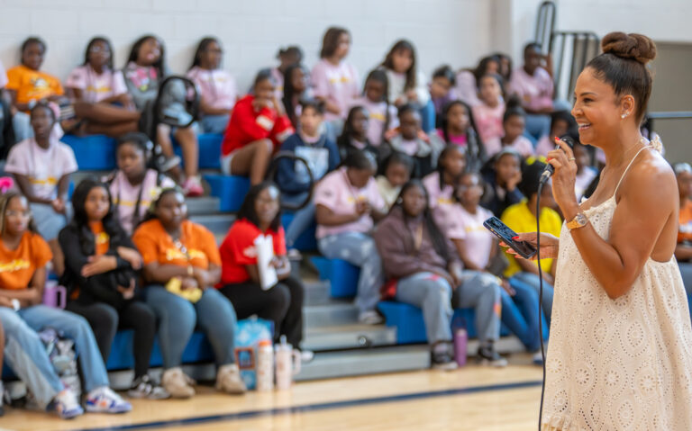 Tracy Wilson Mourning speaks to a room of girls at the Jewel Summit