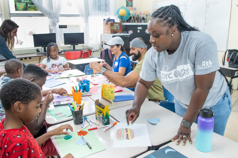 teacher-art-class_join-our-team_2000x1333