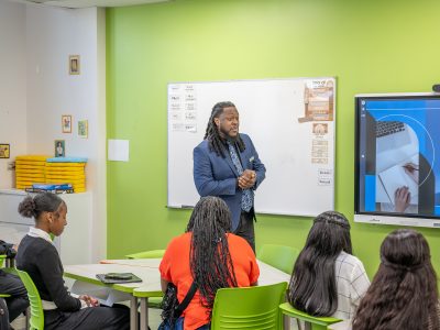 teacher-in-classroom_join-our-team_2000x1500