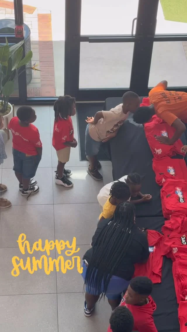 Summer has begun! ☀️😊First on OYC’s summer checklist is t-shirts! Our kids love receiving their t-shirts because of the sense of community it gives them. OYC understands the importance of community and making sure everyone is accepted and respected.
#oycmiami #oycmiamiimpact