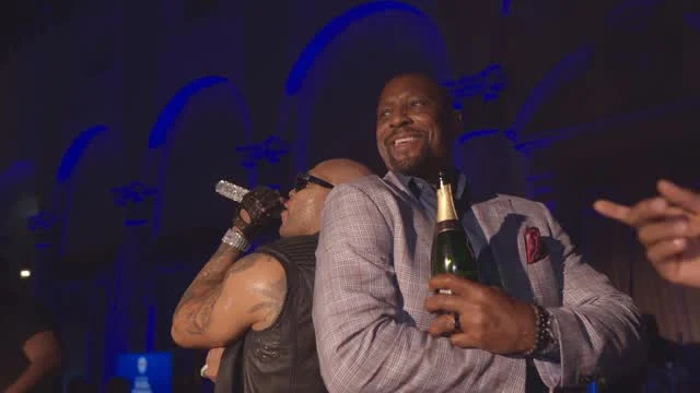 Denim met diamonds and the night delivered ✨💎 From the style to the energy to the unforgettable moments, A Tee Off Affair set the tone for an incredible Zo’s Celebrity Golf Classic weekend. This recap says it all.

A heartfelt thank you to our host sponsor @thebiltmoremiami and our incredible sponsors Miami Heat Charitable Fund, @americanair, @warrenhenryauto, the David P Storch Family Foundation, the Fernandez Family Foundation, @acordistech, @swirepropertiesusa, Fratarcangeli Wealth Management, @cocacola, @seacoast_bank, Weinberg Wheeler Hudgins Gunn and Dial, @bacardi, @patron, @perryellis, @slice_cuts and @thetankbrewing for helping bring this experience to life.

Because when community comes together, the impact lasts far beyond the night.

🎥 @nani_cine 

#MourningFamily #OYCMiami #HoneyShine